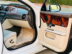 جاكوار XJ